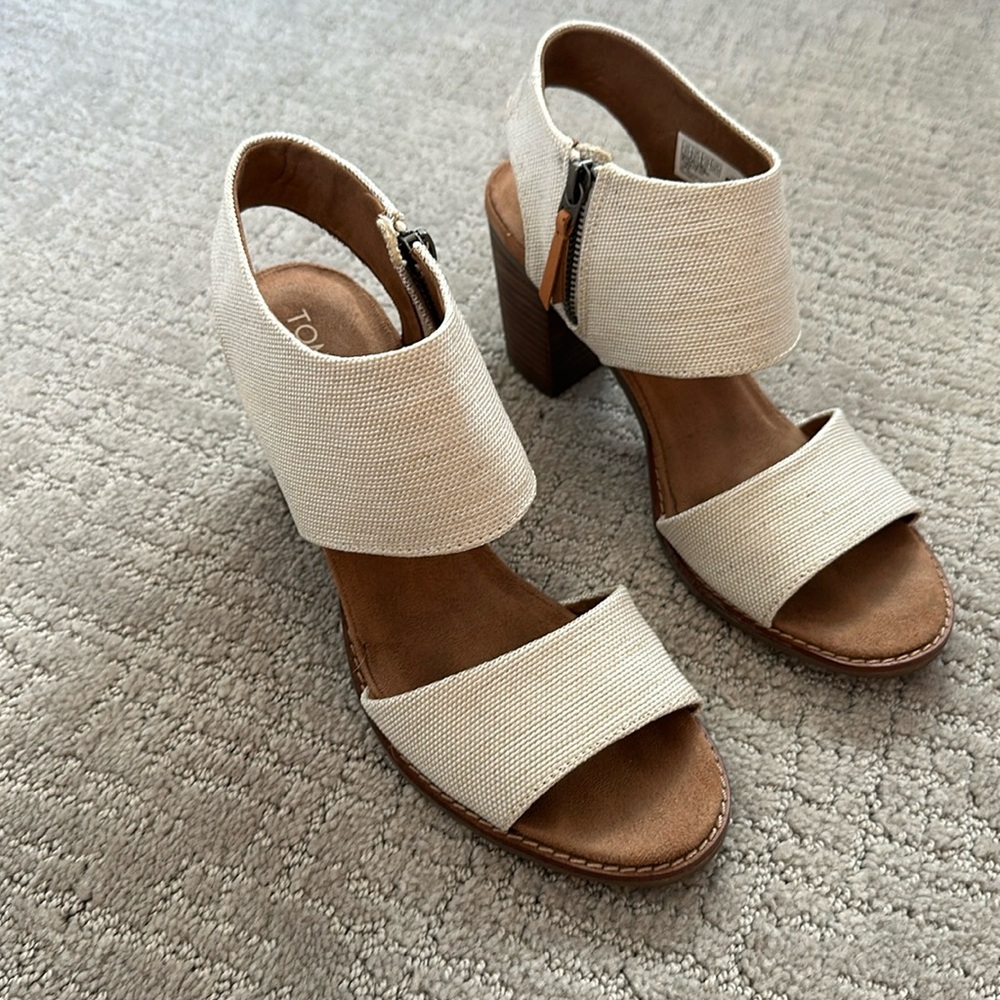 Tom’s Majorca Cutout Heel